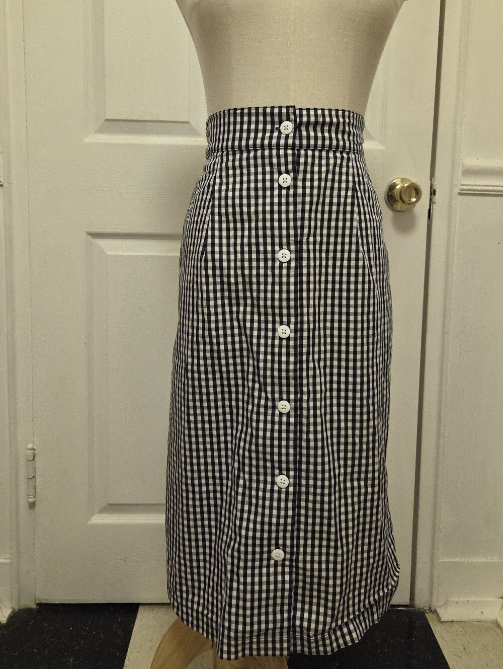 LN Midi Gingham High-Waist Black & White Button-Front Skirt
